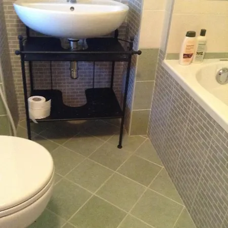 Casa Lory Montevitozzo Frazione Sorano-camera Con Bagno Privato, Cucina E Salotto * Sorano (Grosseto)
