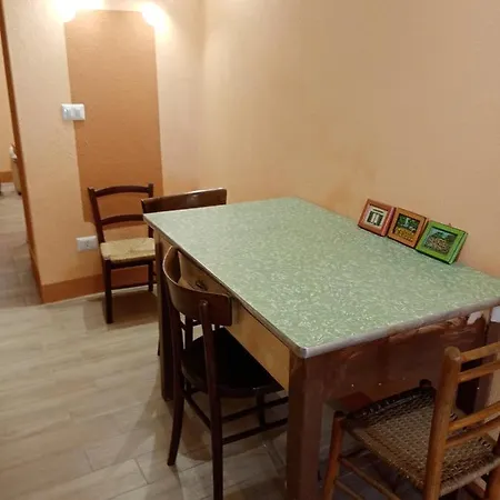 Casa Lory Montevitozzo Frazione Sorano-camera Con Bagno Privato, Cucina E Salotto *